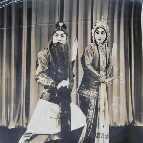 《勇者必看！意志之塔21层通关秘籍大揭秘》