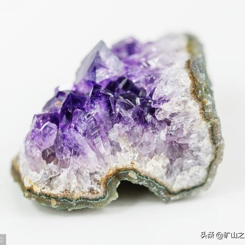 揭秘！《我的世界》晶体催生器高效使用攻略，一招解锁神秘力量