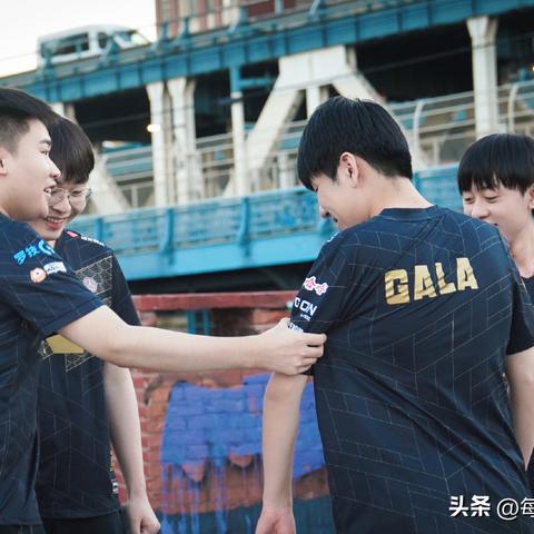 《Faker领衔MSI年龄榜，圣枪哥稳居第4！》