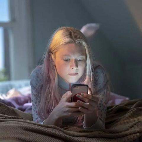 《魔少女小圆手游第十章：人鱼魔女隐藏物品揭秘》