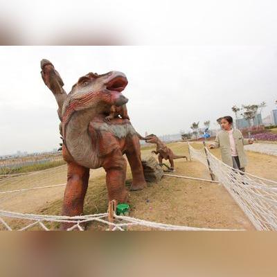 《热门模拟游戏盘点：人气排行，不容错过的真实体验》