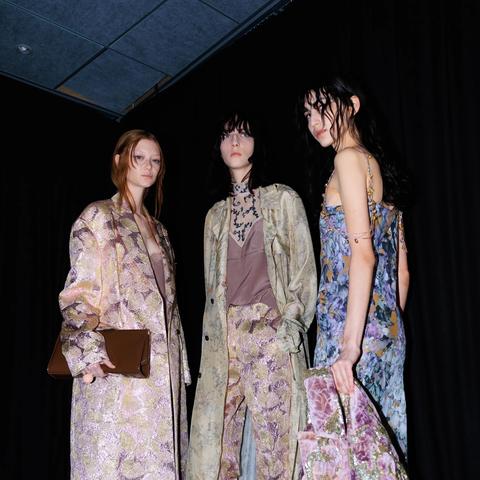 《2024年必玩热门游戏盘点：揭秘未来游戏新趋势》
《抢先看！2024年最受期待游戏排行大揭秘》
《未来游戏盛宴：2024年热门新作前瞻》
《2024年游戏圈焦点：盘点即将爆火的全新游戏》
《未来已来！2024年最受玩家追捧的游戏推荐》