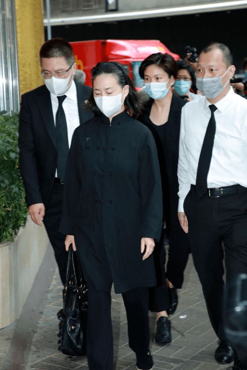 《伪证保安大叔X体育委员：少女通关秘籍大揭秘》