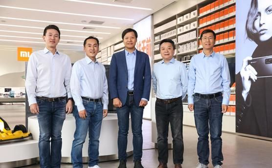 小米CFO林世伟五周年庆：雷军颁发金米兔，揭秘游戏圈幕后英雄