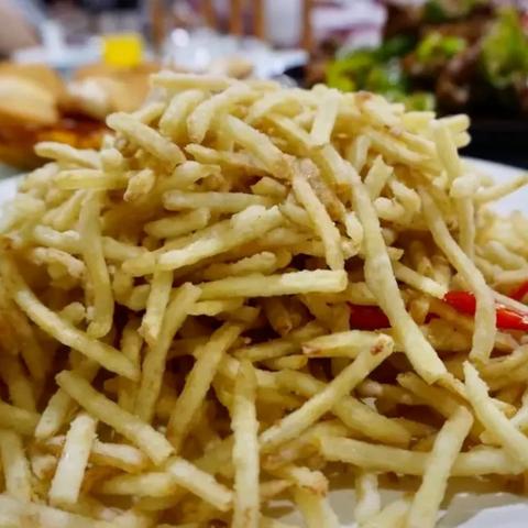 西贝馒头争议引热议，博主改口：3.9元单价馒头性价比高！