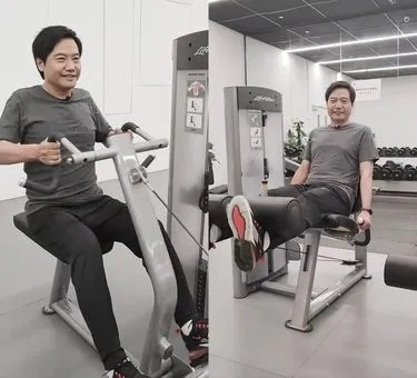 雷军健身打卡新突破：微博未打卡，坚持锻炼显毅力