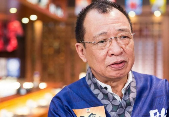 多位艺人齐聚悼念，许绍雄生前抗癌事迹感人至深