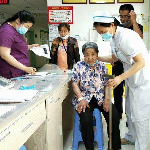 《光明重影》新篇：国产横版格斗巅峰再临，创新体验震撼来袭