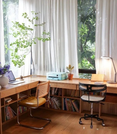 世家秘境：小书房造景艺术新探