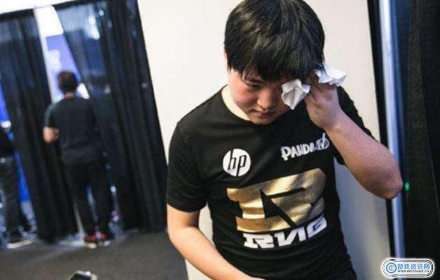 神级归来引热议：Uzi训练强度惊爆眼球