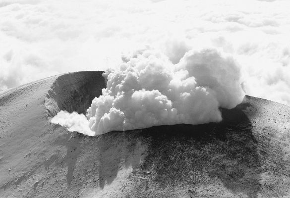 火山灰沉降揭秘：日本火山喷发新视角