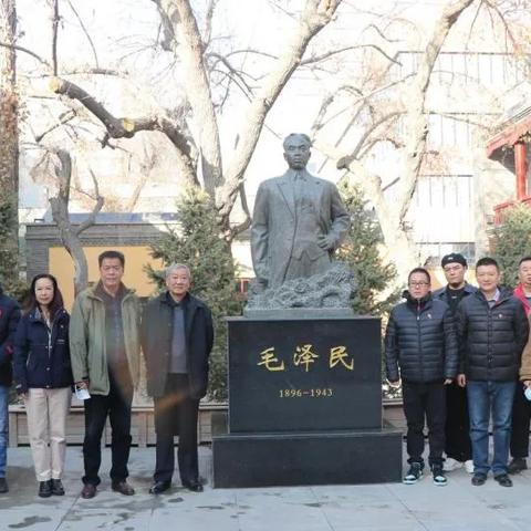 《堡垒之夜》实战攻略：深度解析4大基础板操作技巧，提升战斗新境界