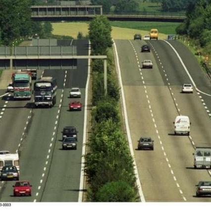 电动自行车新国标限速25km/h，价格4000元，安全升级新选择