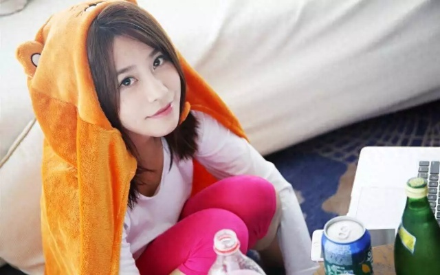 美女室友教学秘籍：嘟嘟嘟恋爱信号全攻略，淡定恋爱技巧大公开