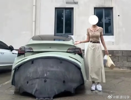 女子特斯拉玩具车上路引发避让潮，官方回应引关注