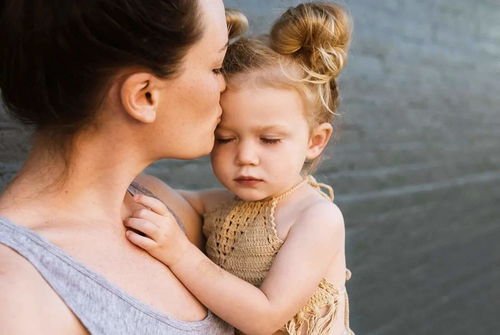 男子婚内育三孩，二孩非亲生获赔1.5万精神抚慰金，揭开真相！