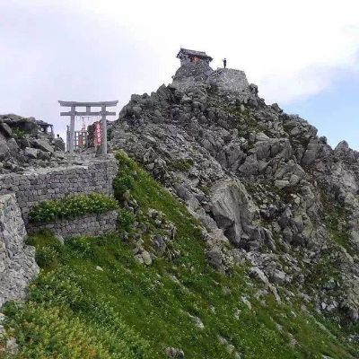 羊蹄山神社祭坛神秘位置揭晓，探寻羊蹄山之魂秘境