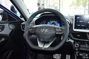 全球首现折叠方向盘，自动驾驶新体验震撼来袭