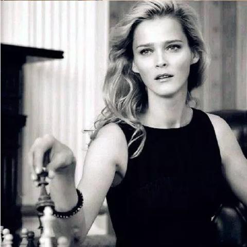 名模卡门隐藏玩法曝光，3个冷门技巧让你轻松拿下SS级时尚大赏？