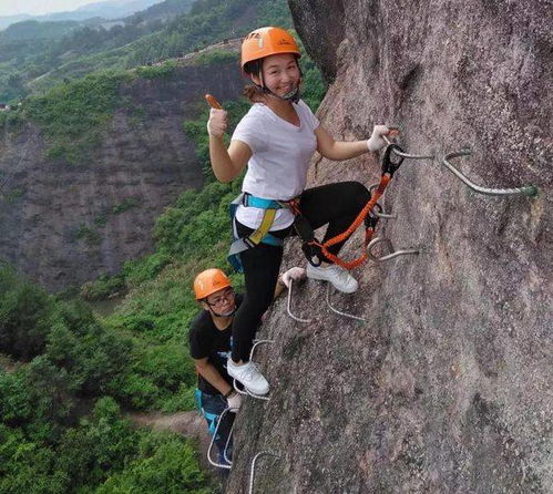极限挑战！传奇攀岩大师徒手攀爬台北101，刷新生死新高度