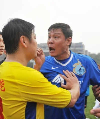 输球不惧0比4，范志毅强调抬头挺胸显豪情