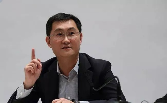 马化腾点名豆包手机助手，官方正式回应揭示新科技突破