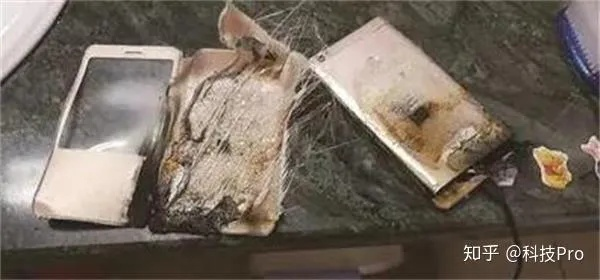 小米手机爆炸？玩家必看，游戏时发热失控的3个真相与避坑技巧