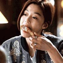 尊严至上：20元饭局彰显人格价值