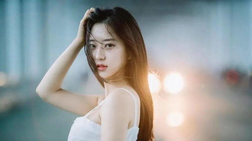 王星辰新图曝光！白袜魅力，你心动了吗？