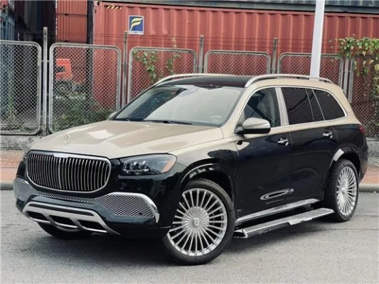 黄仁勋换驾迈巴赫GLS 600，双拼色霸气轮毂，奢华新体验